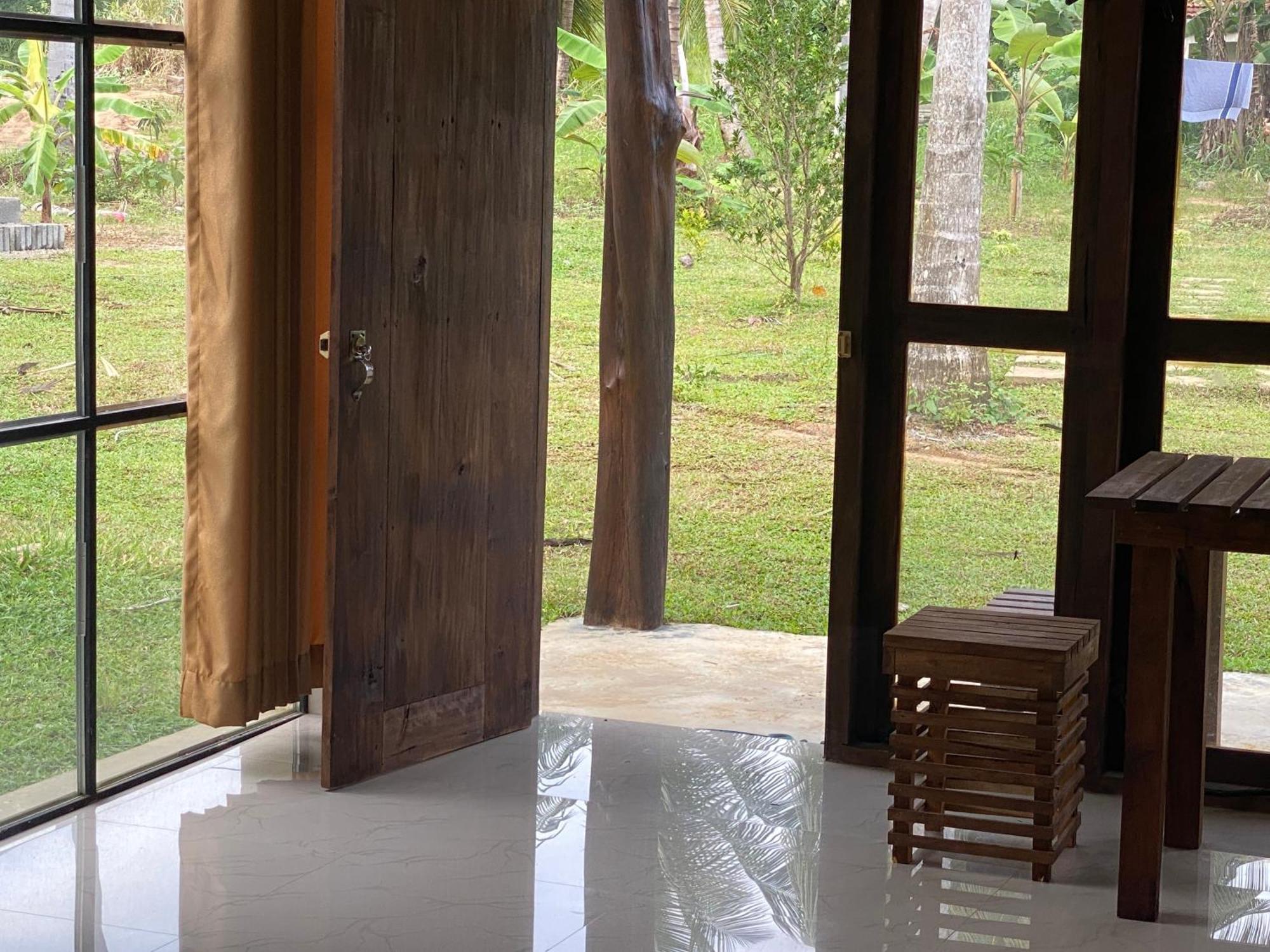 Paramount Safari Cottage Udawalawe Exteriör bild
